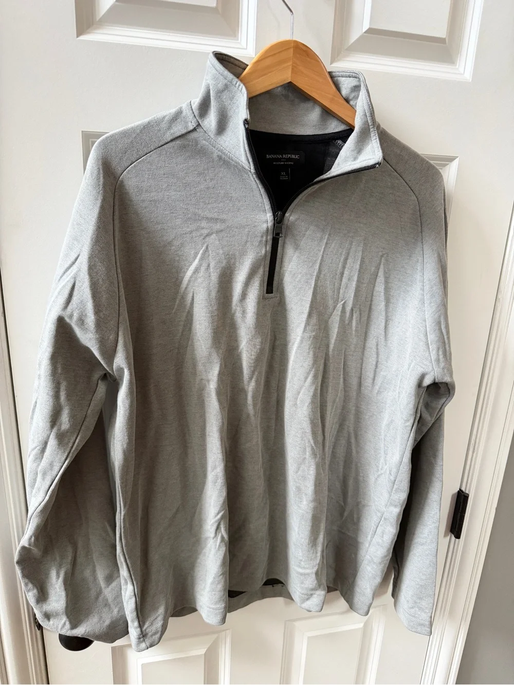 Banana Republic Men's Light Gray Zip-Up Sweater